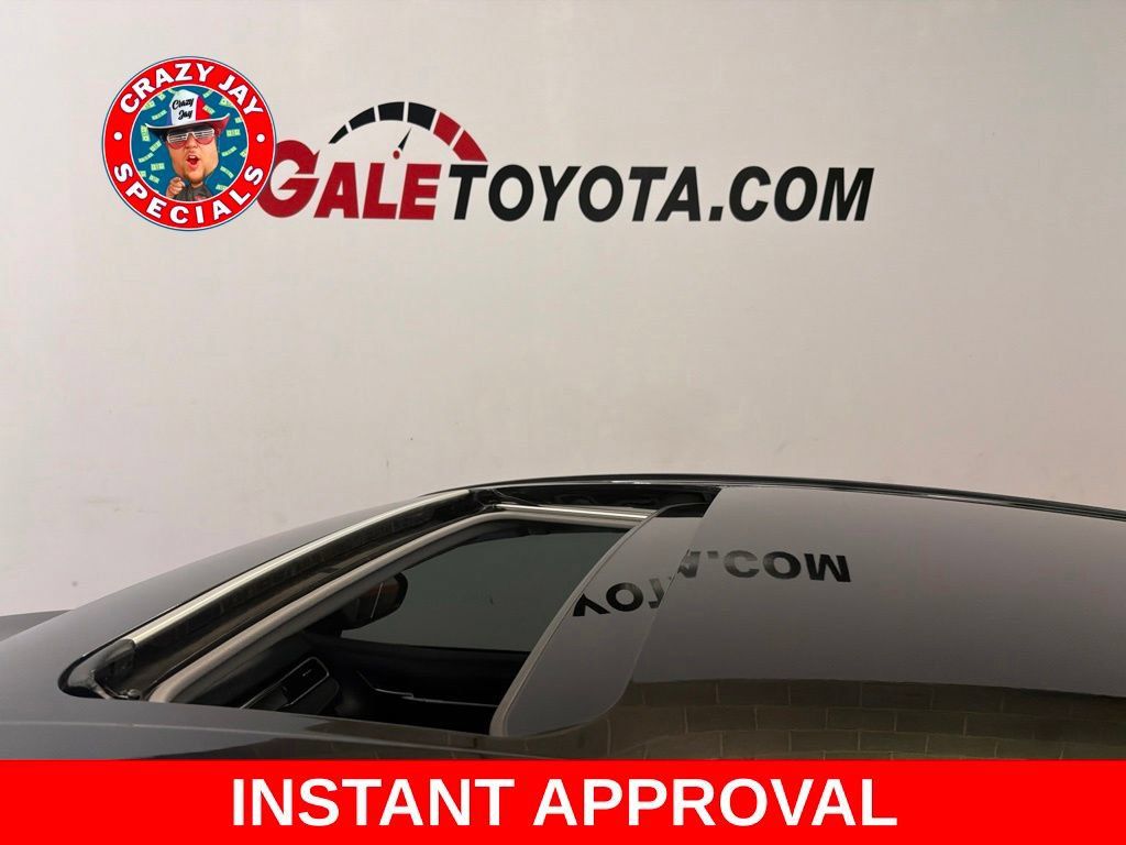 Used 2018 Toyota Camry SE w/ Audio Package FWD image 5