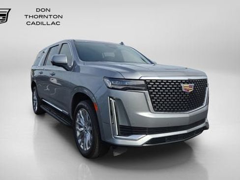 Used 2023 Cadillac Escalade ESV Premium Luxury AWD/4WD image 7