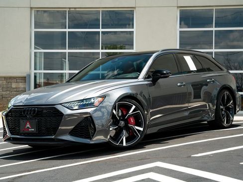 Used 2022 Audi RS 6 w/ Executive Package AWD/4WD image 2