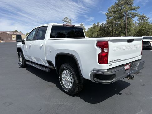 Used 2023 Chevrolet Silverado 2500 LT w/ Convenience Package AWD/4WD image 5