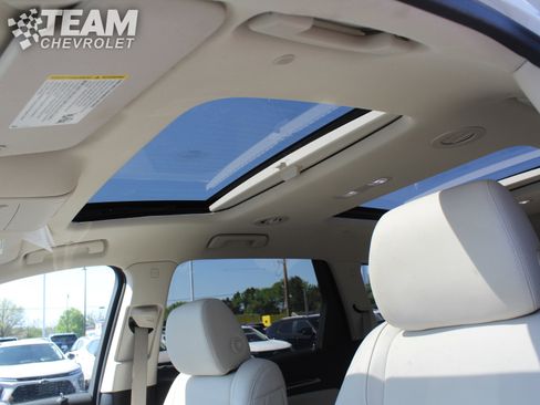 Used 2023 Buick Enclave Essence w/ Experience Buick Package AWD/4WD image 12