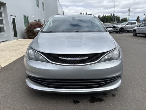 Used 2020 Chrysler Voyager Lxi FWD image 7