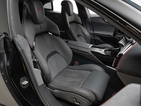 Used 2023 Ferrari Purosangue AWD/4WD image 39