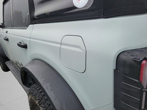 Used 2023 Ford Bronco Wildtrak image 10