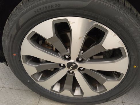 Used 2020 Kia Telluride S w/ S 8 Passenger Seating Package FWD image 31