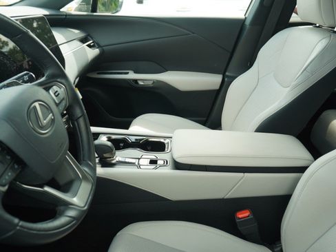 Used 2025 Lexus RX 350 Premium FWD image 8