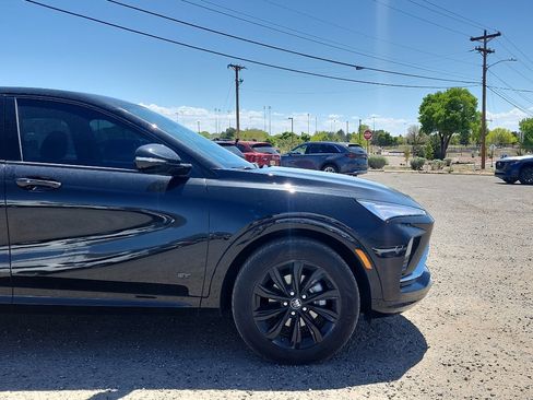 Used 2025 Buick Envista Sport Touring w/ Convenience I Package FWD image 4