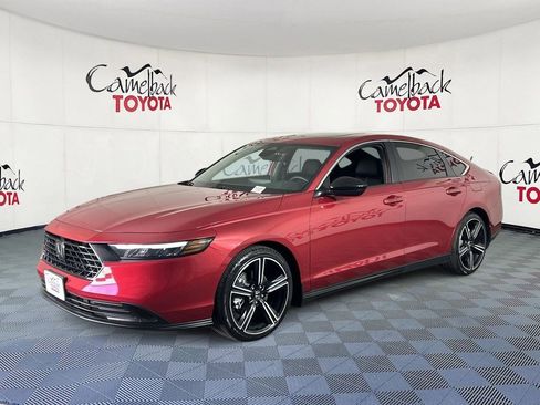 Used 2023 Honda Accord Sport image 2