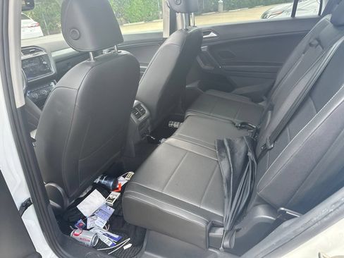 Used 2020 Volkswagen Tiguan SEL FWD image 5
