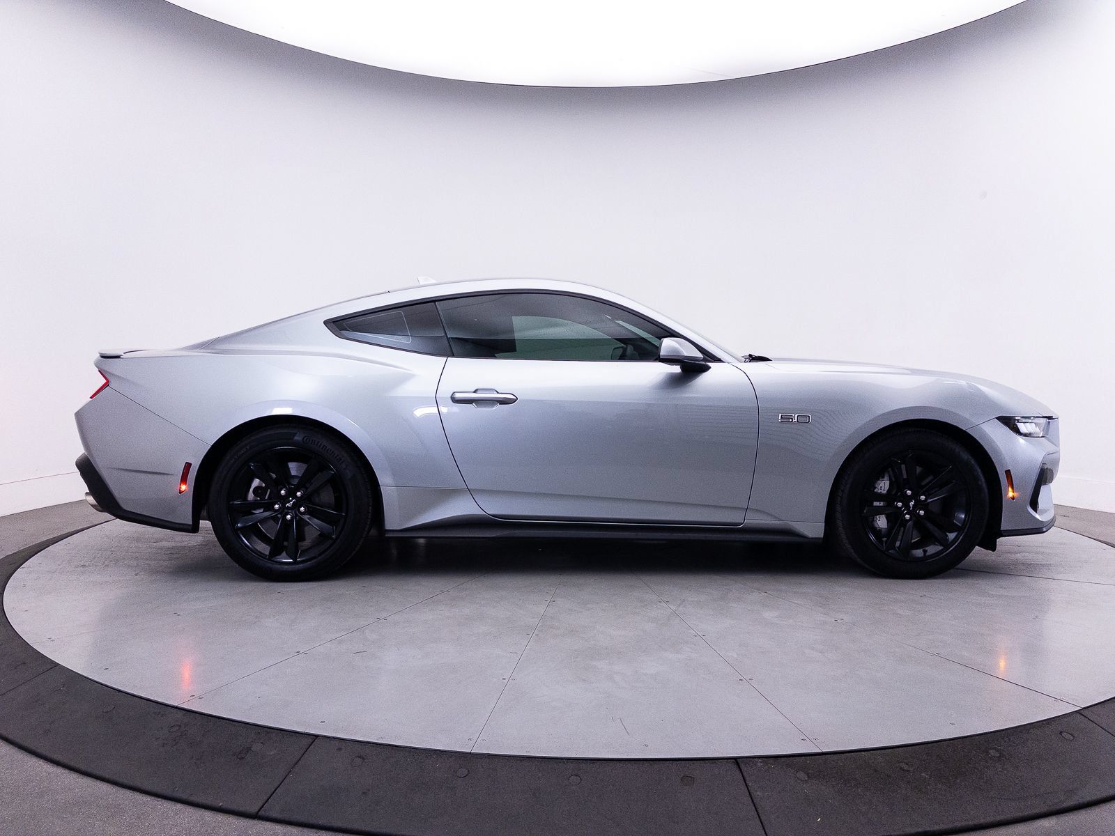 Used 2024 Ford Mustang GT RWD image 41