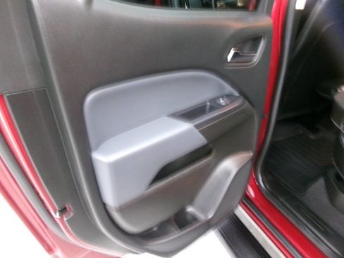 Used 2020 Chevrolet Colorado Z71 image 28