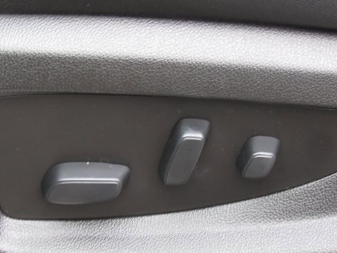 Used 2019 GMC Yukon XL SLT w/ Open Road Package image 13