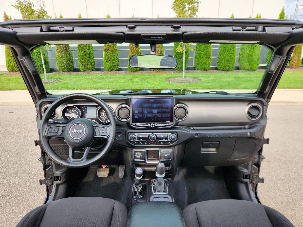 Used 2022 Jeep Wrangler Sport AWD/4WD image 6