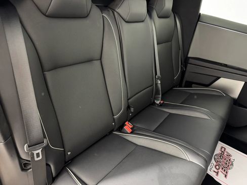 Used 2025 Tesla Cybertruck AWD Crew Cab image 34