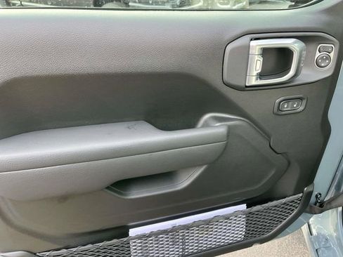 New 2026 Jeep Gladiator Sport image 18