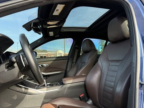 Used 2022 BMW 330i Sedan w/ Premium Package image 25