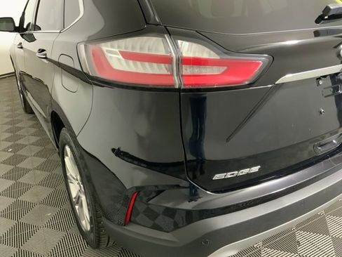 Used 2019 Ford Edge Titanium image 30