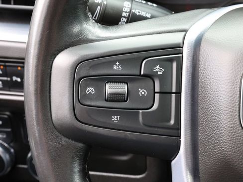 Used 2022 GMC Yukon XL SLE w/ Gmc Pro Safety Plus Package AWD/4WD image 16