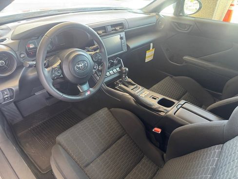 Used 2024 Toyota GR86 CAR image 8