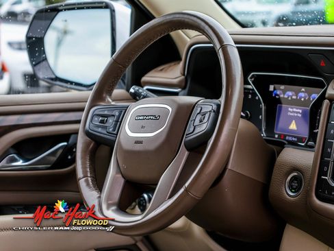 Used 2021 GMC Yukon Denali w/ Denali Ultimate Package image 14