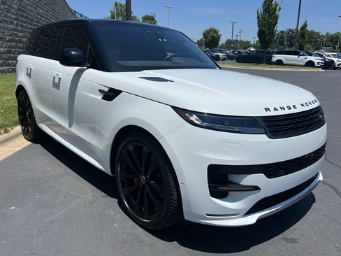 Certified 2025 Land Rover Range Rover Sport Dynamic SE AWD/4WD image 9