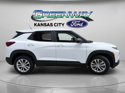 Used 2022 Chevrolet TrailBlazer LS FWD image 9