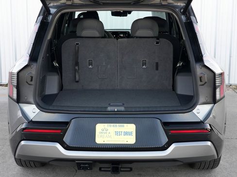 Used 2024 Kia EV9 Land image 10