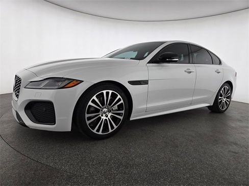 Certified 2024 Jaguar XF R-Dynamic SE image 27