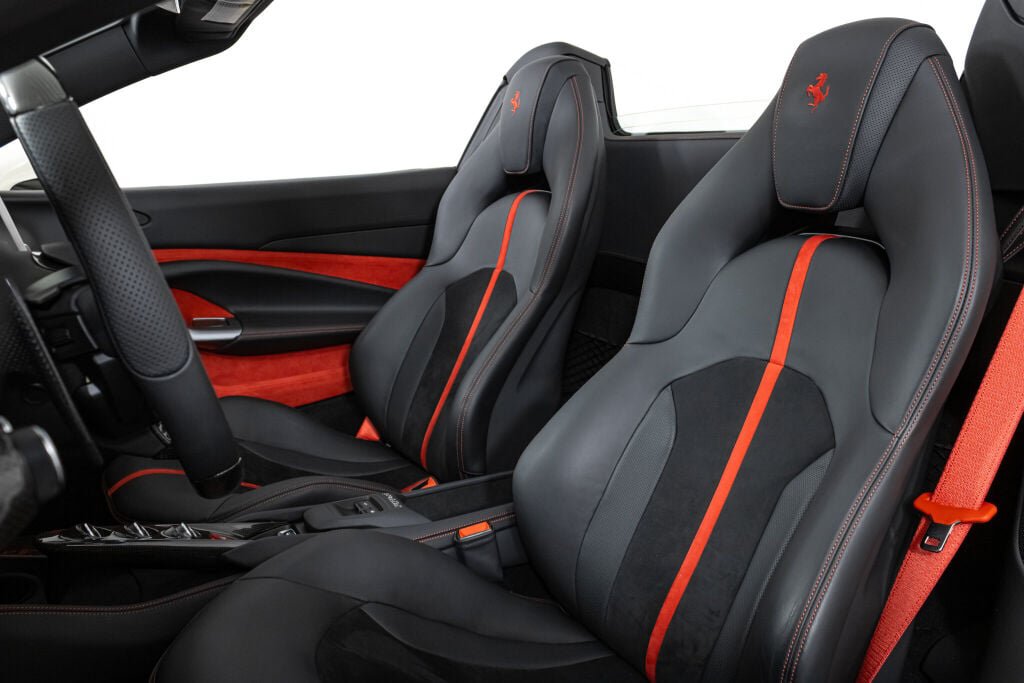 Used 2022 Ferrari F8 Tributo RWD image 35