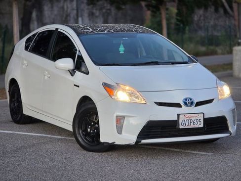 Used 2012 Toyota Prius Three image 3