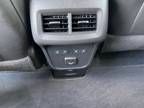 Used 2021 Chevrolet Equinox Premier image 15