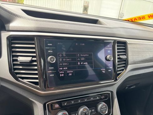 Used 2021 Volkswagen Atlas SEL AWD/4WD image 24