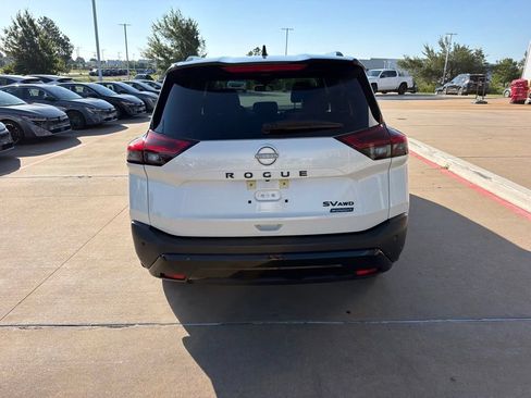 Used 2023 Nissan Rogue SV w/ SV Premium B Package AWD/4WD image 4