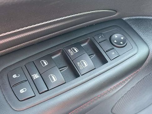 Used 2025 Dodge Durango GT RWD image 17