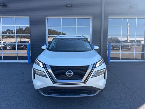 Used 2023 Nissan Rogue SL w/ SL Premium Package image 5