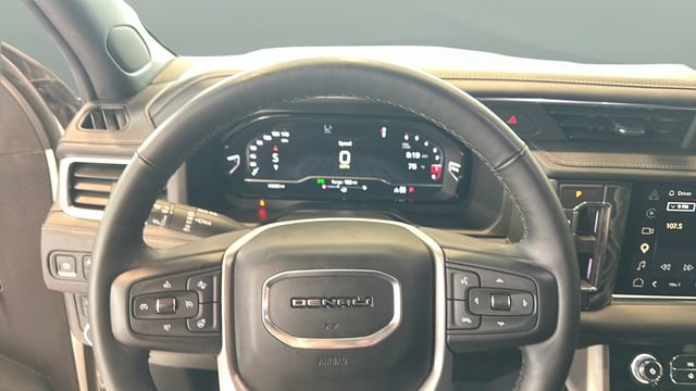 Used 2023 GMC Yukon XL Denali AWD/4WD image 15