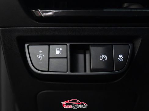 Used 2024 Kia EV6 Light image 37