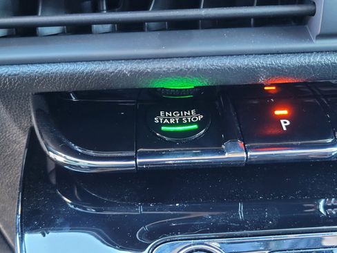 Used 2025 Lincoln Corsair FWD w/ Equipment Group 101A image 25