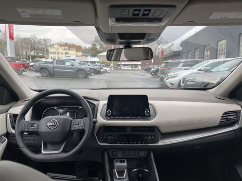 New 2026 Nissan Rogue SV AWD/4WD image 33