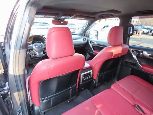 Used 2023 Lexus GX 460 Premium image 13