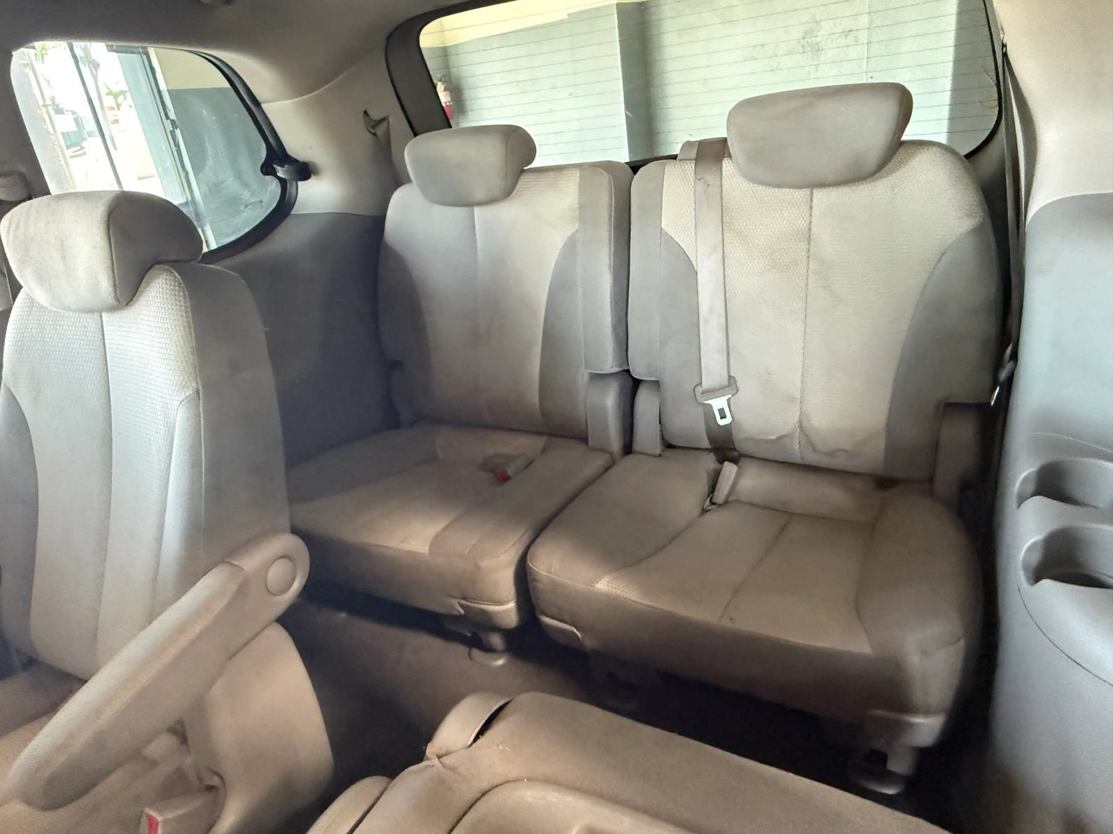 Used 2010 Kia Sedona FWD image 10
