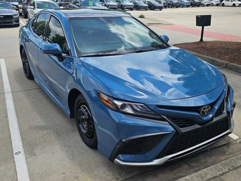 Used 2023 Toyota Camry XSE FWD image 5
