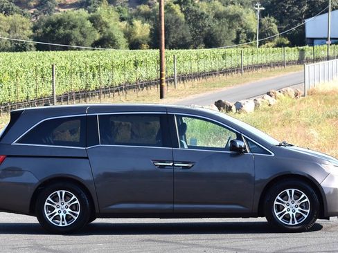 Used 2013 Honda Odyssey EX-L image 3