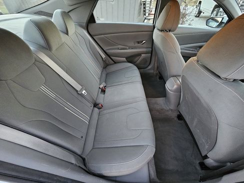 Used 2022 Hyundai Elantra SEL image 26