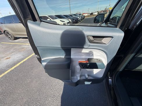 Used 2024 Ford Maverick XLT image 18