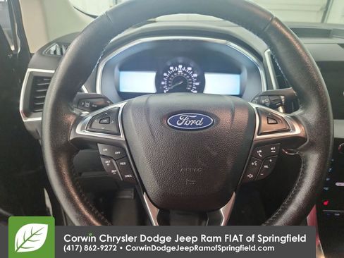 Used 2020 Ford Edge Titanium image 21