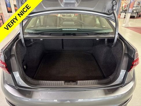 Used 2024 Volkswagen Jetta SE FWD image 28