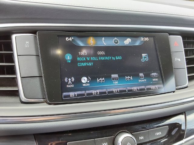 Used 2018 Buick Enclave Essence FWD image 30