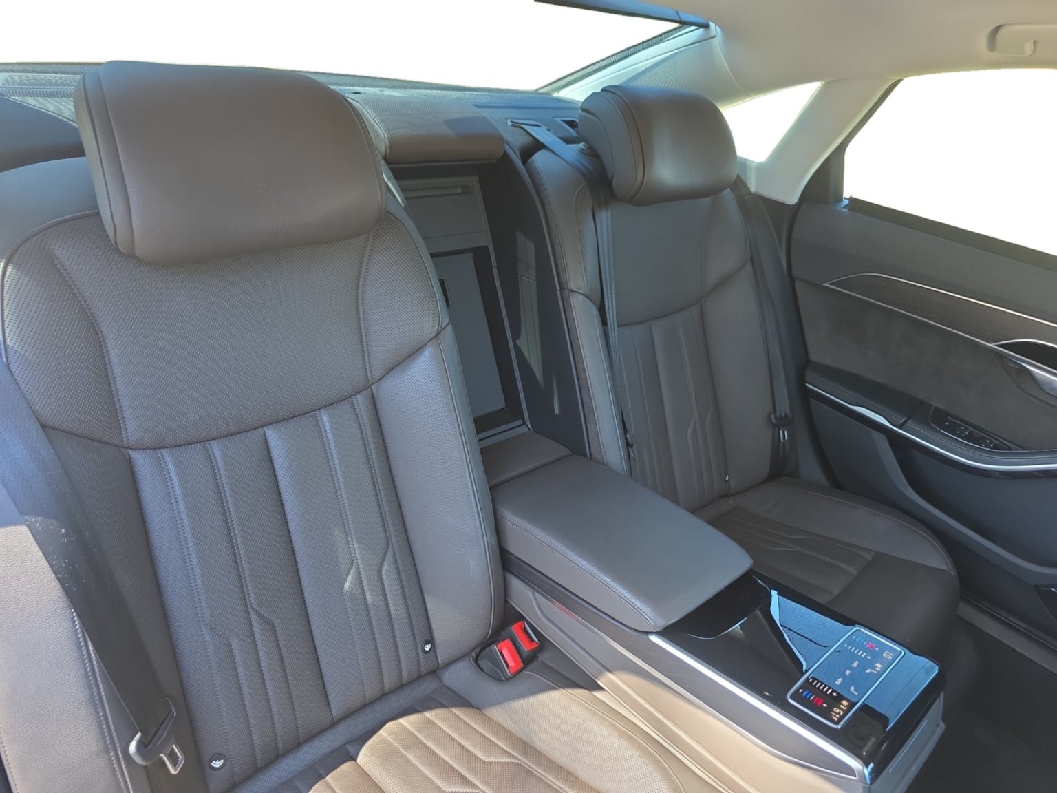 Used 2019 Audi A8 L 3.0T w/ Executive Package AWD/4WD image 18