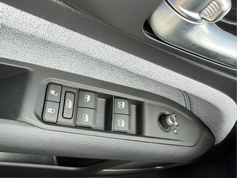 Used 2023 Jeep Compass Latitude w/ Convenience Group AWD/4WD image 29